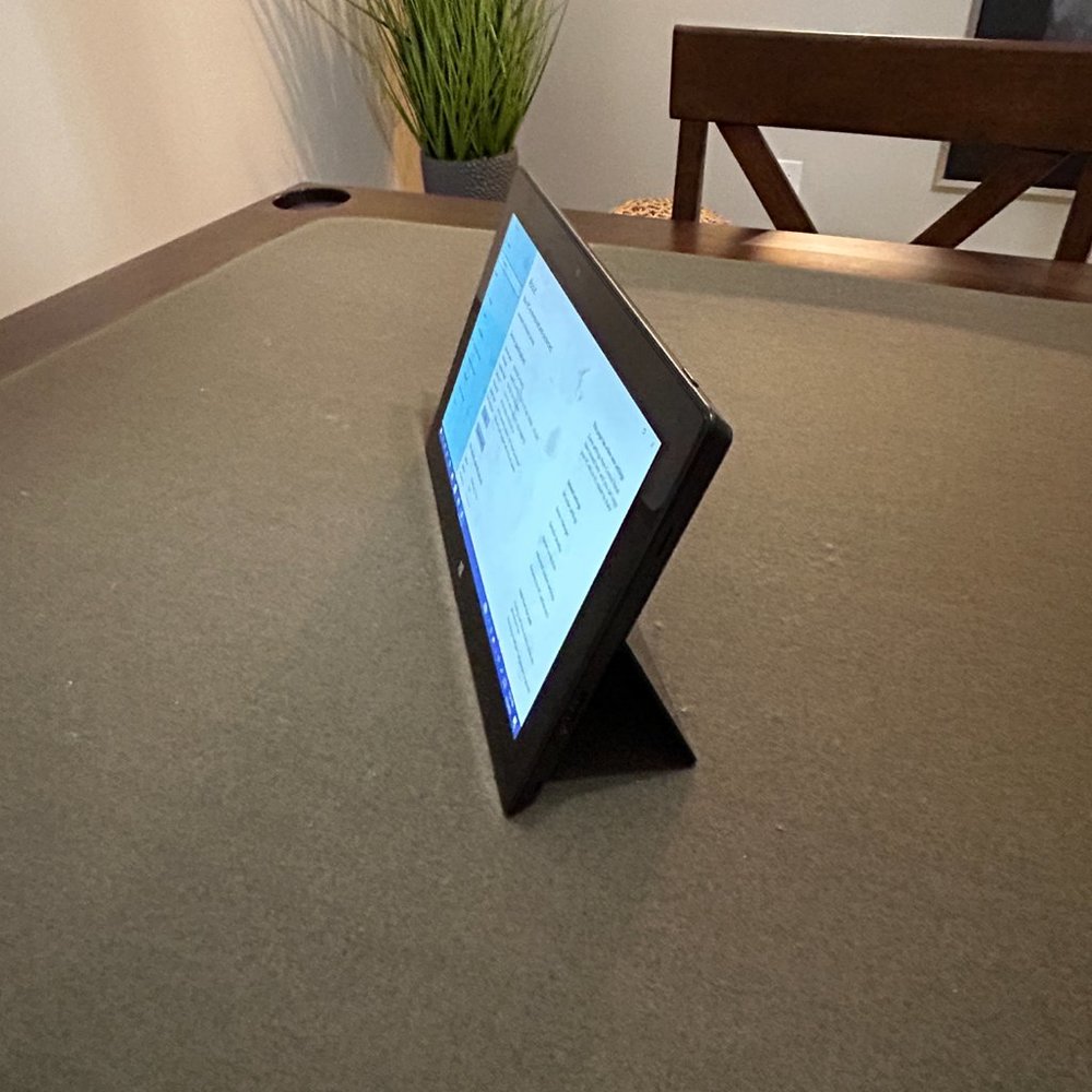 Windows Surface Pro Gen 1 - Picture 4 of 9